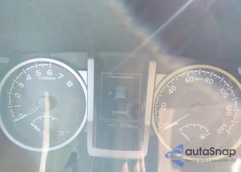 2017 Toyota Tacoma Sr5 V6 z USA, uszkodzony, nr VIN 5TFAZ5CN9HX026386